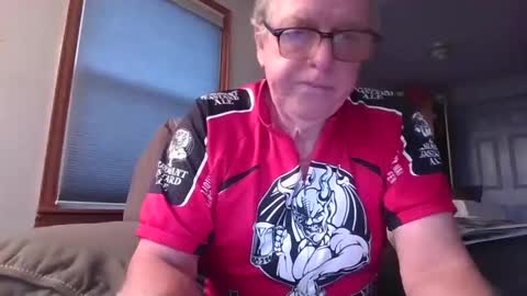 Snapshot of tacrunner66_ chatting on December 19, 4:24 pm tacrunner66_ online show from December 19, 4:24 pm