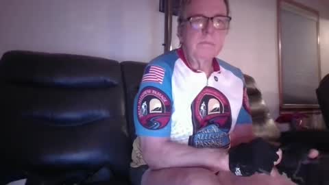 Snapshot of tacrunner66_ chatting on December 22, 2:38 pm tacrunner66_ online show from December 22, 2:38 pm