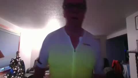 Snapshot of tacrunner66_ chatting on December 14, 4:09 pm tacrunner66_ online show from December 14, 4:09 pm