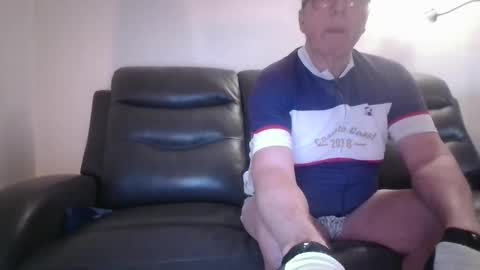 Snapshot of tacrunner66_ chatting on February 12, 3:27 pm tacrunner66_ online show from February 12, 3:27 pm