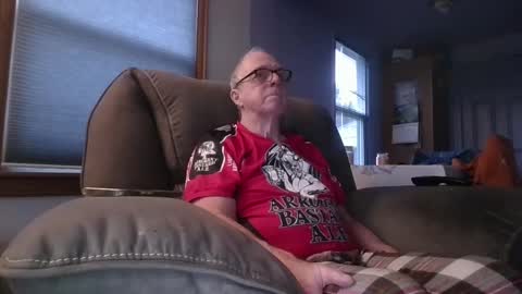 Snapshot of tacrunner66_ chatting on February 19, 1:18 am tacrunner66_ online show from February 19, 1:18 am