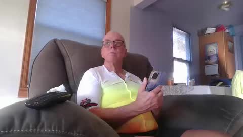 Snapshot of tacrunner66_ chatting on October 5, 11:31 pm tacrunner66_ online show from October 5, 11:31 pm