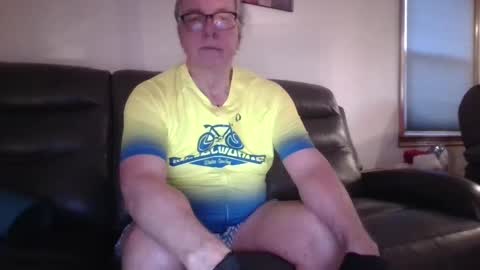 Snapshot of tacrunner66_ chatting on December 23, 3:55 pm tacrunner66_ online show from December 23, 3:55 pm