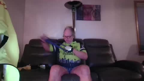 Snapshot of tacrunner66_ chatting on December 31, 2:47 pm tacrunner66_ online show from December 31, 2:47 pm