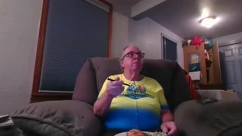 Snapshot of tacrunner66_ chatting on December 20, 3:25 am tacrunner66_ online show from December 20, 3:25 am