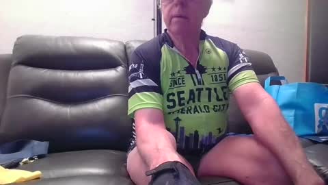 Snapshot of tacrunner66_ chatting on December 18, 2:38 pm tacrunner66_ online show from December 18, 2:38 pm