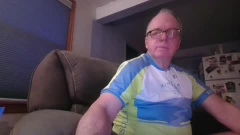 Snapshot of tacrunner66_ chatting on February 23, 2:43 pm tacrunner66_ online show from February 23, 2:43 pm