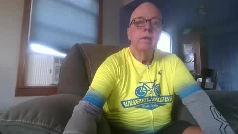 Snapshot of tacrunner66_ chatting on September 28, 2:48 pm tacrunner66_ online show from September 28, 2:48 pm