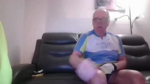 Snapshot of tacrunner66_ chatting on February 16, 2:54 pm tacrunner66_ online show from February 16, 2:54 pm