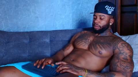 Tairon Tucke online show from February 25, 4:10 pm