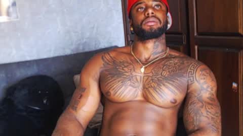 Tairon Tucke online show from December 18, 2:49 pm