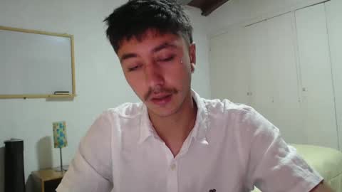 Snapshot of talhi_ chatting on December 30, 10:12 pm talhi_ online show from December 30, 10:12 pm