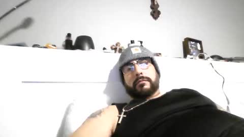 talllatino310 online show from December 5, 9:16 am