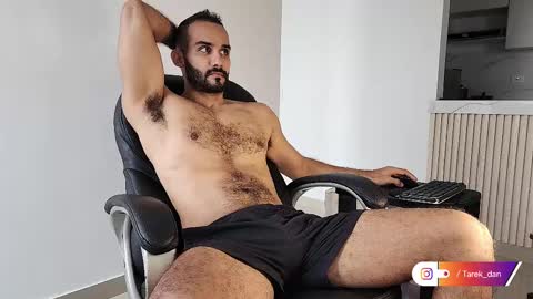 Snapshot of tarek_dan chatting on March 3, 12:21 pm Tarek online show from March 3, 12:21 pm