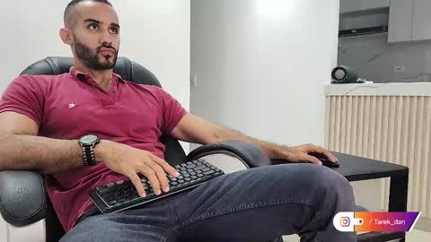 Snapshot of tarek_dan chatting on February 25, 11:08 am Tarek online show from February 25, 11:08 am