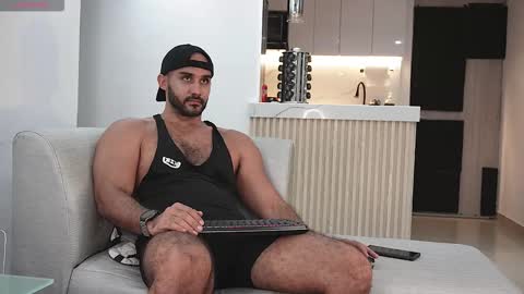 Snapshot of tarek_dan chatting on October 10, 1:10 am Tarek online show from October 10, 1:10 am