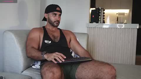 Snapshot of tarek_dan chatting on October 6, 8:57 pm Tarek online show from October 6, 8:57 pm