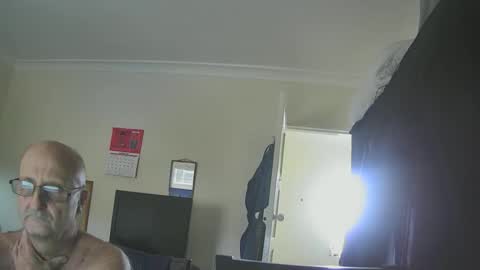 Tas online show from October 22, 3:27 pm