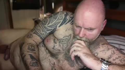 Tattooeddilf 01 online show from February 8, 1:22 am