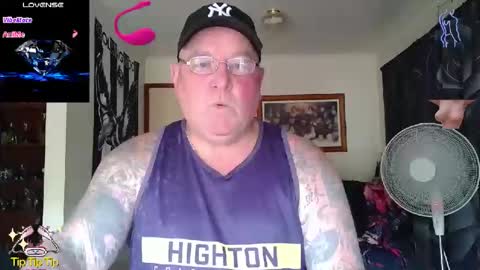 tattzsexy online show from February 25, 2:23 am