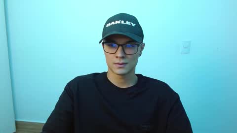 taurus4k online show from February 17, 1:25 am