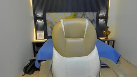 TAYLER online show from January 12, 5:11 am