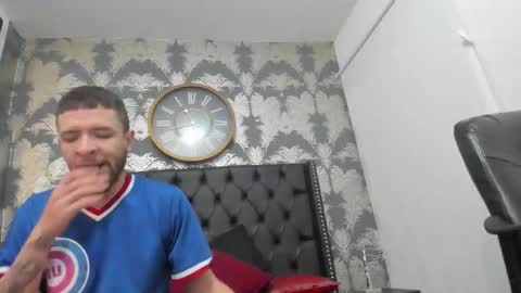 taylor_mason1 online show from December 2, 9:18 pm