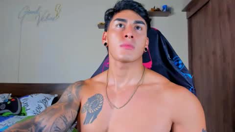 taylor_mclane1 online show from February 1, 7:34 pm