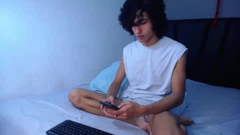 Tayron online show from January 19, 3:47 pm