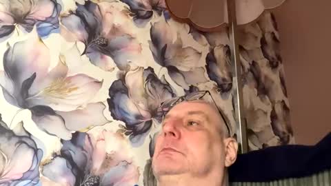 Mark online show from September 18, 11:01 am