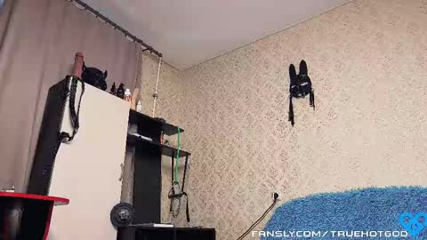 Snapshot of technohotgod chatting on February 13, 1:37 pm Andy Psy online show from February 13, 1:37 pm
