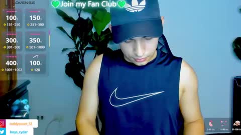 Snapshot of teddy_cowboy chatting on February 1, 12:40 am Follow me on Twitter boys ryder and instagram teddyscoot 12 online show from February 1, 12:40 am