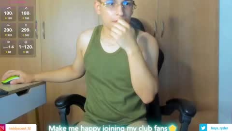 Snapshot of teddy_cowboy chatting on March 8, 8:35 pm Follow me on Twitter boys ryder and instagram teddyscoot 12 online show from March 8, 8:35 pm