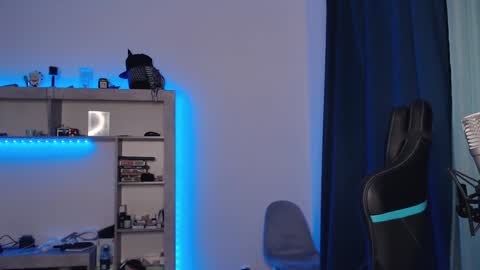 Snapshot of teddy_mode chatting on December 14, 1:50 am Teddy online show from December 14, 1:50 am