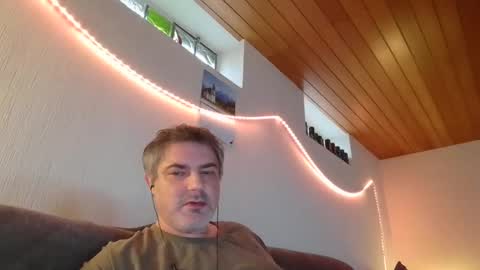Snapshot of teeforyou chatting on February 22, 3:21 pm Peter online show from February 22, 3:21 pm