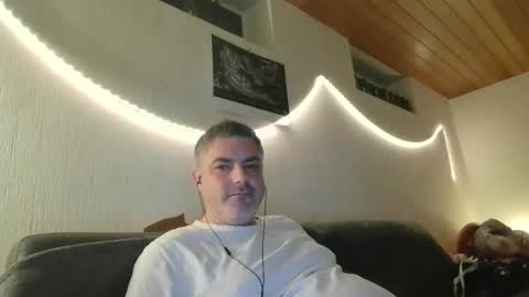 Snapshot of teeforyou chatting on December 3, 6:06 pm Peter online show from December 3, 6:06 pm