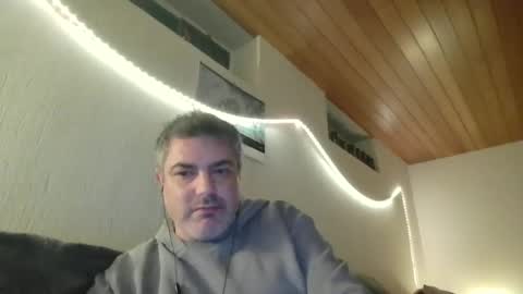 Snapshot of teeforyou chatting on January 15, 4:47 am Peter online show from January 15, 4:47 am