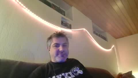 Snapshot of teeforyou chatting on February 11, 12:17 am Peter online show from February 11, 12:17 am