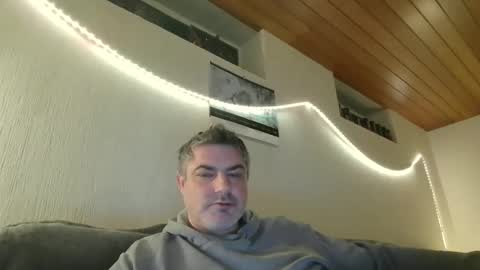 Snapshot of teeforyou chatting on January 18, 5:59 pm Peter online show from January 18, 5:59 pm