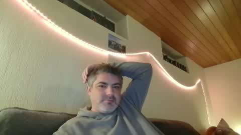 Snapshot of teeforyou chatting on February 4, 7:00 pm Peter online show from February 4, 7:00 pm