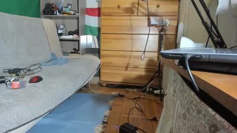 Virg Lszl online show from October 25, 5:47 pm