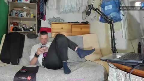 Snapshot of telepaticman chatting on February 17, 6:09 am Virg Lszl online show from February 17, 6:09 am