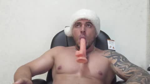 Snapshot of teylor_creed chatting on December 24, 7:44 pm teylor creed online show from December 24, 7:44 pm
