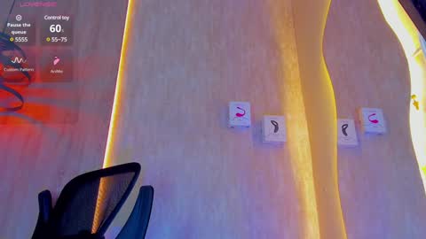 thaddeus king online show from February 8, 6:33 pm