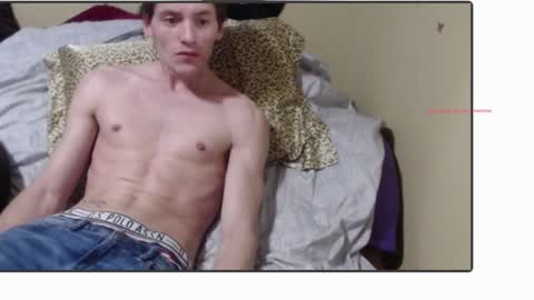 Snapshot of that1hippy chatting on February 9, 1:25 pm that1hippy online show from February 9, 1:25 pm