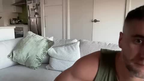 thataustralianguy11 online show from March 19, 8:06 am