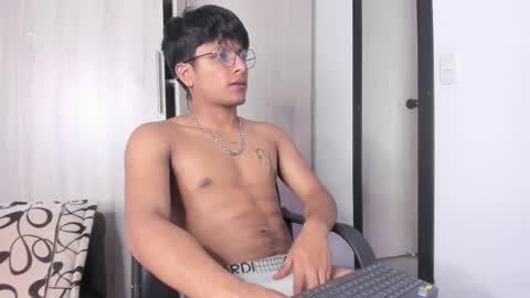 Snapshot of the_weed_guys chatting on September 24, 5:07 am Danny online show from September 24, 5:07 am