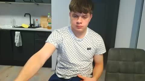 thecuteguy144949 online show from December 15, 11:18 am