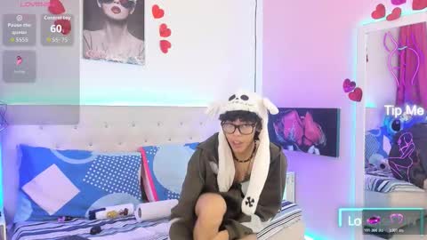 Snapshot of thedoll_ethan chatting on October 18, 8:14 pm ethan online show from October 18, 8:14 pm