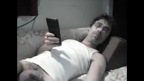 Snapshot of thedudnextdoor chatting on October 14, 2:18 am thedudnextdoor online show from October 14, 2:18 am